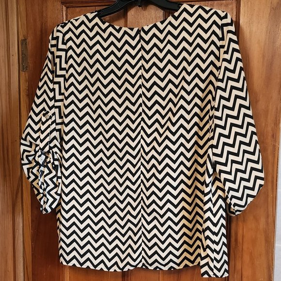 Modcloth Kristin Miles black and cream zig zag blouse 2x - Picture 2 of 4